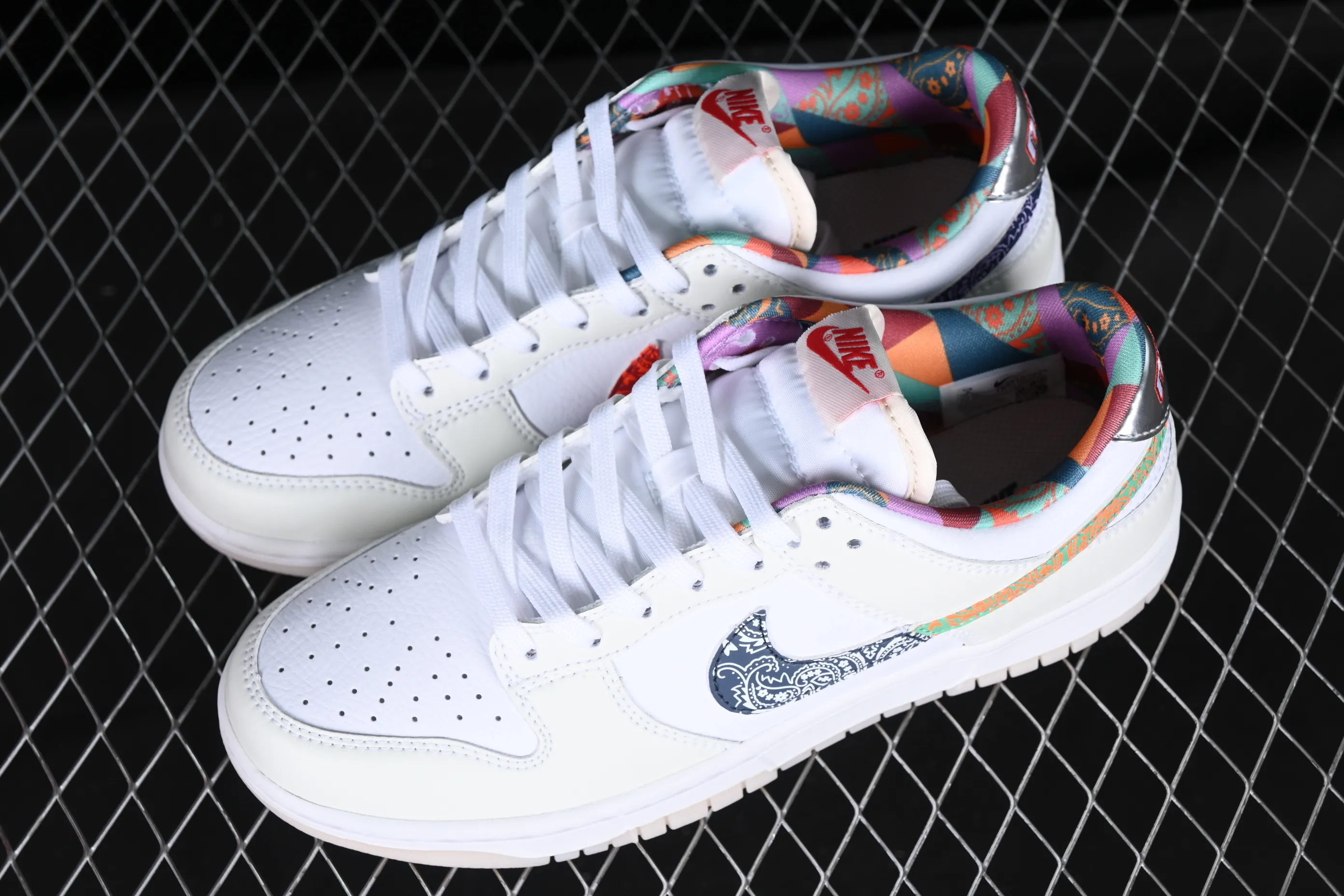 All Categories Nk SB Dunk Series Nk SB Dunk Low Low-top Shoes Nk Dunk Low "Paisley" New Cashew Flower SB Low-top Casual Sports Skateboard Shoes FN8913-141